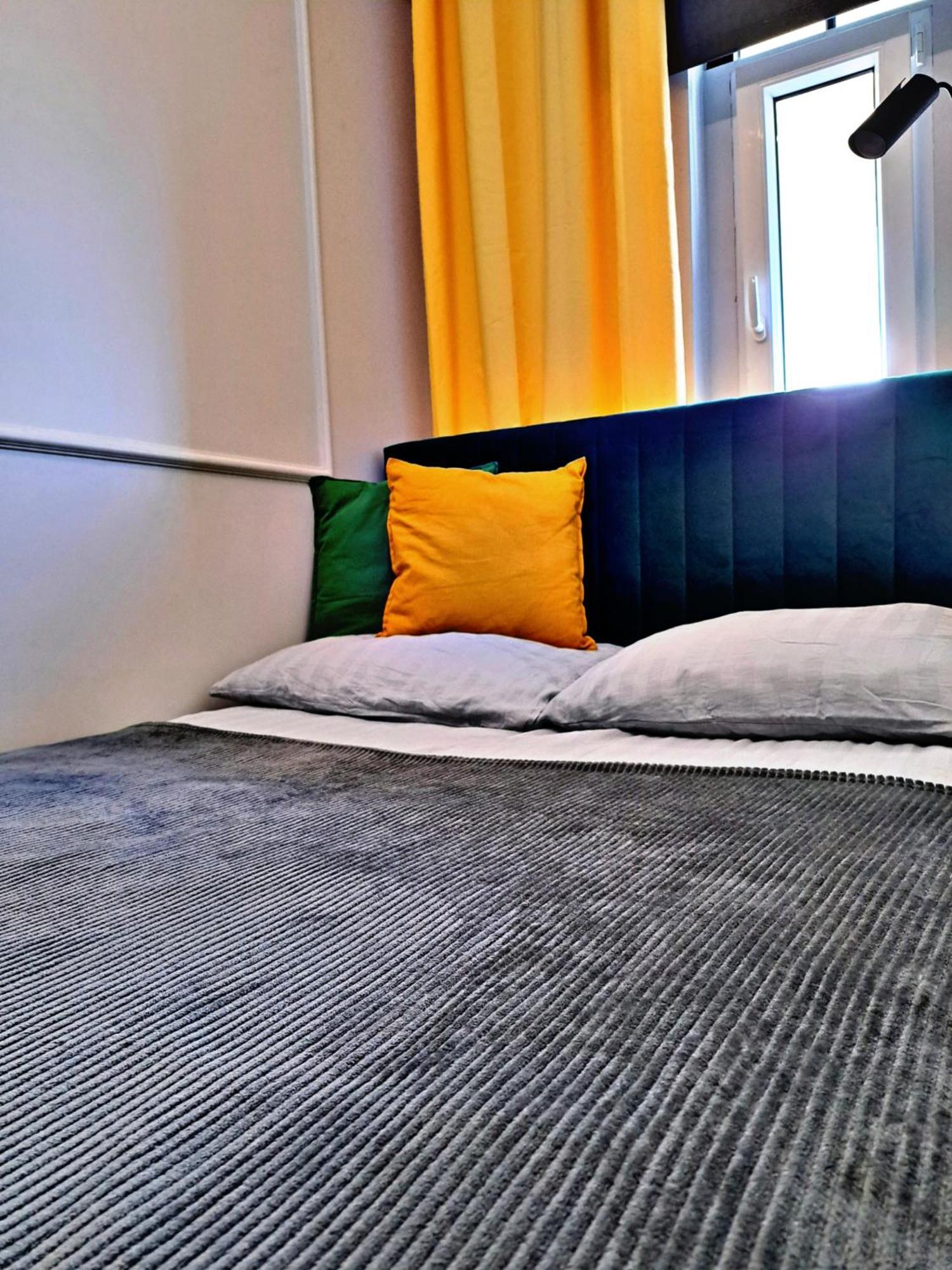 Kopernik Premium Rooms Apartment Торунь Екстер'єр фото